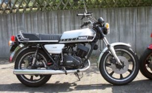 YAMAHA RD 400