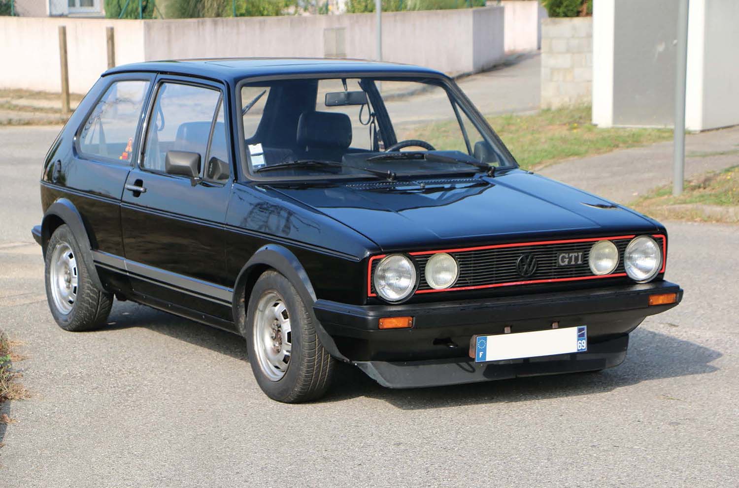 VOLKSWAGEN GOLF GTI 1600 Classic Racing Annonces