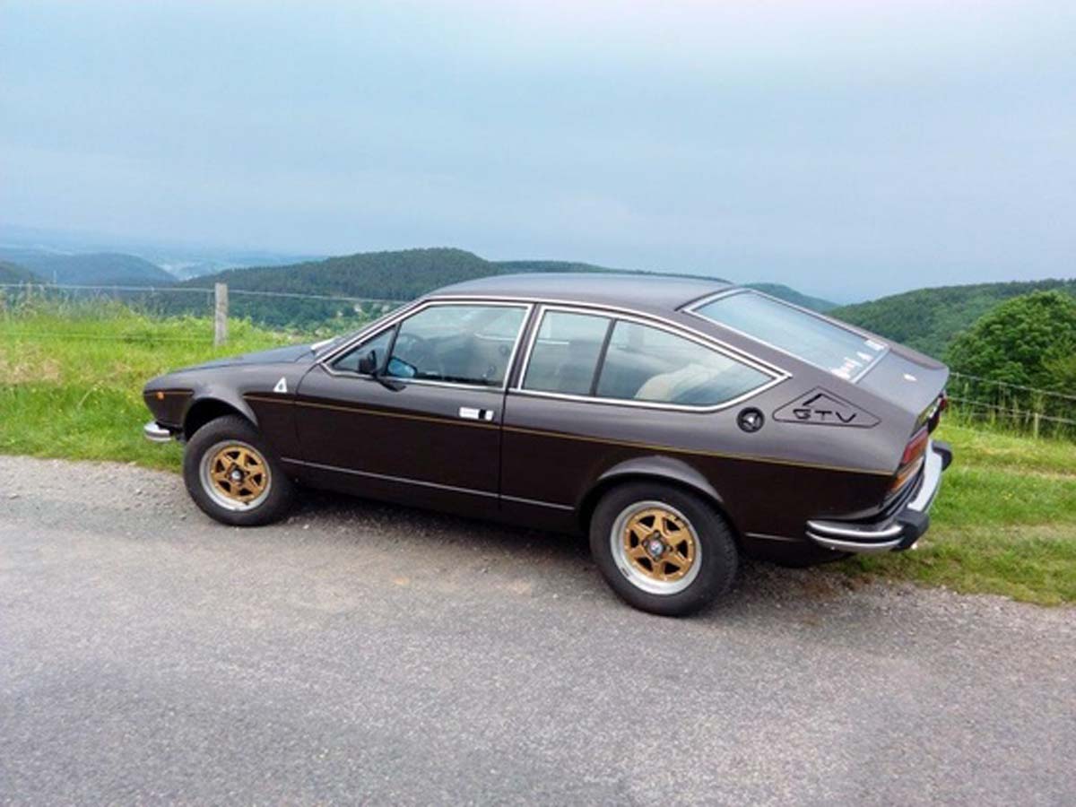 Alfa Romeo Alfetta Gtv Classic Racing Annonces