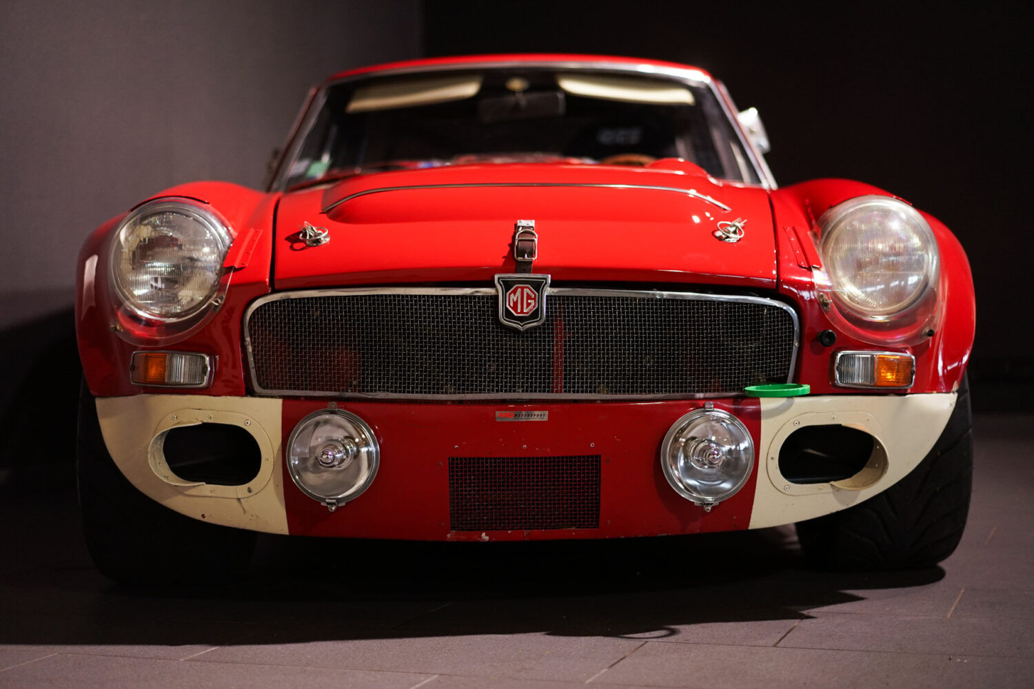 MGC GT "WORKS SEBRING REPLICA" | Classic Racing Annonces