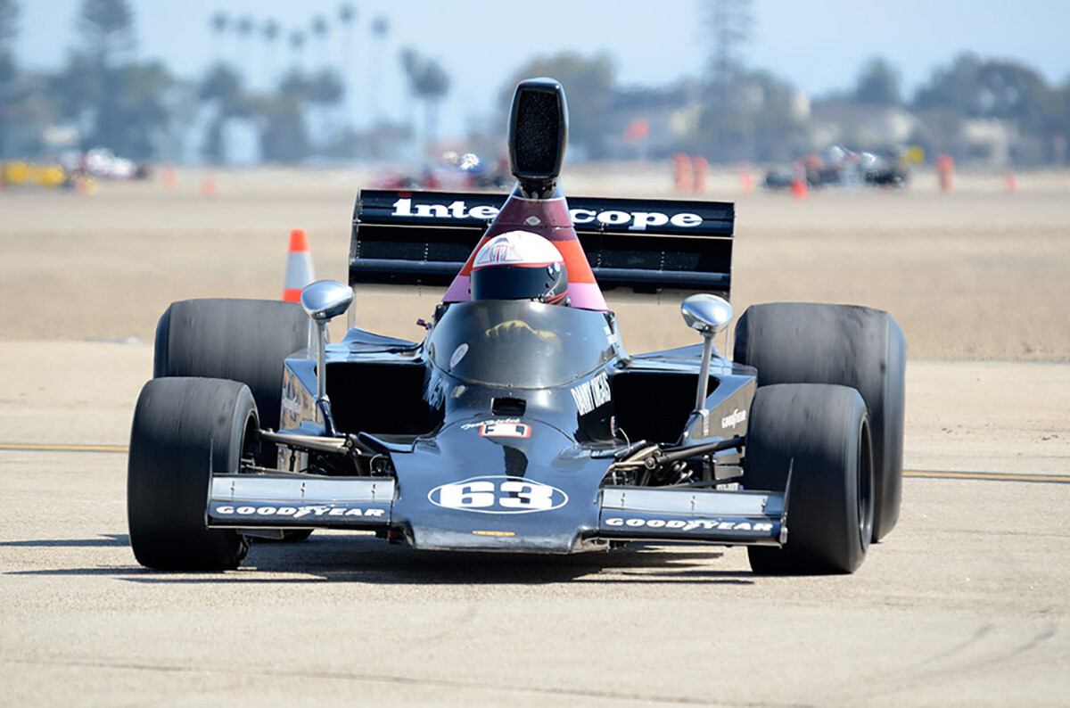 LOLA T332 - F5000 - INTERSCOPE DANNY ONGAIS HU60