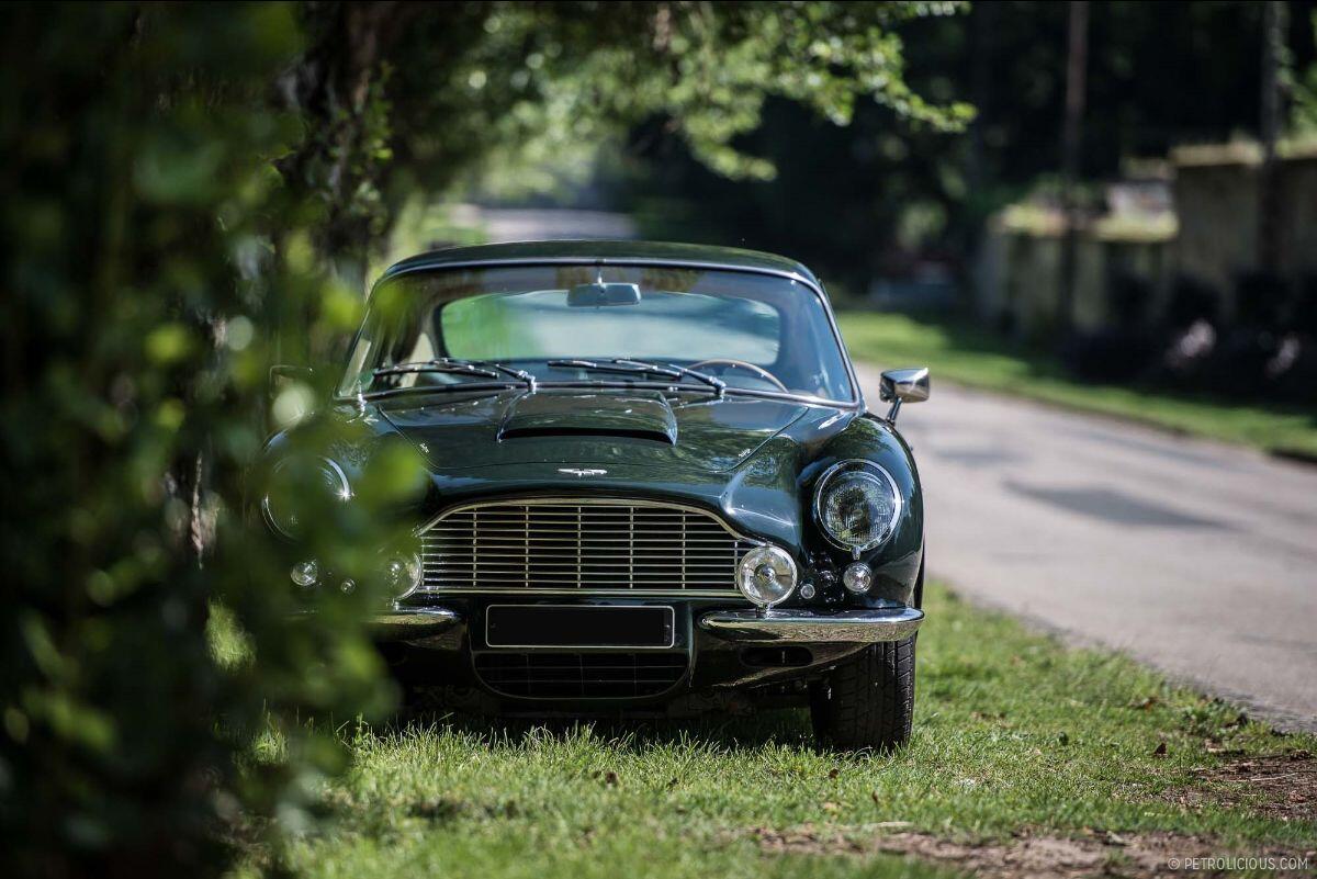 ASTON MARTIN DB6 VANTAGE