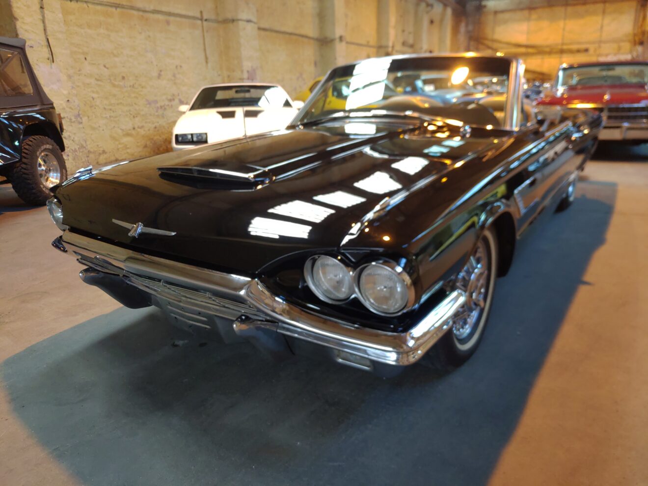 FORD THUNDERBIRD CONVERTIBLE 390CI