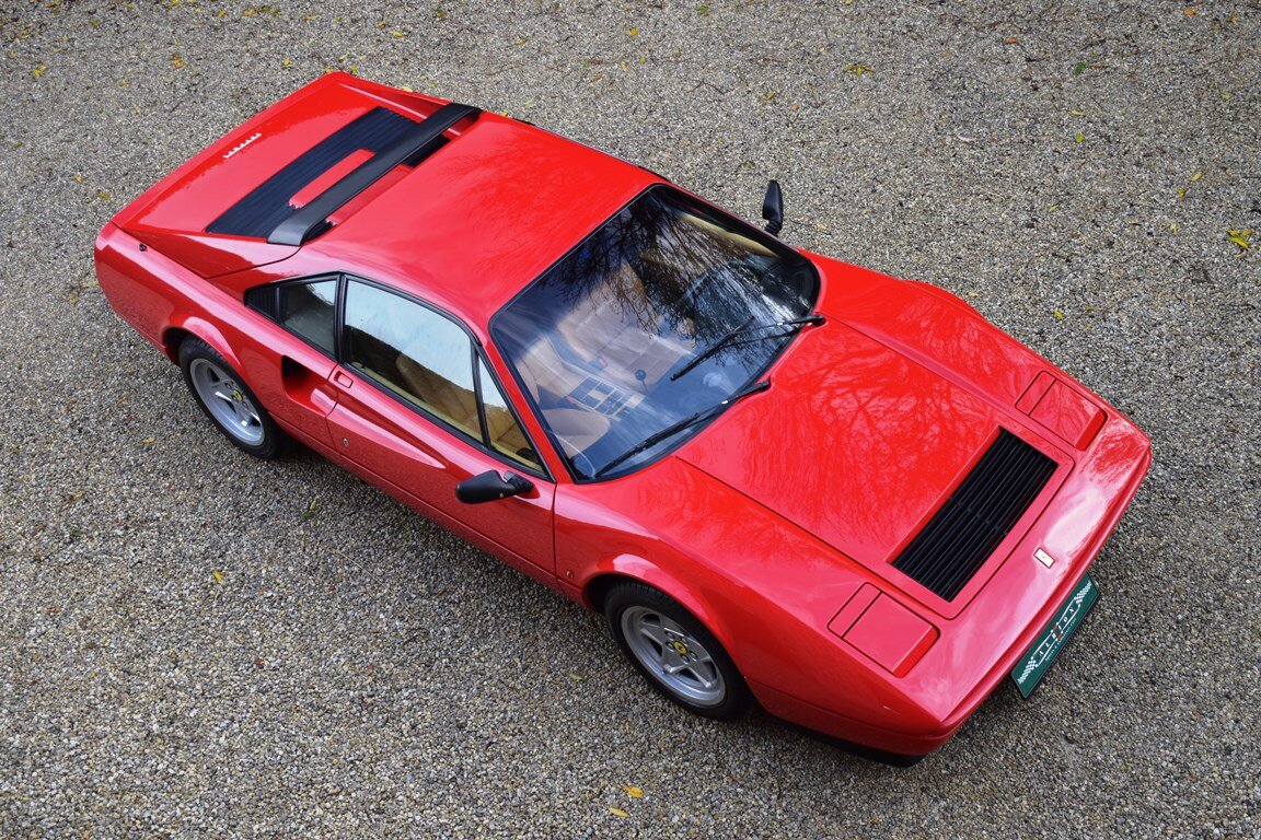 FERRARI 328 GTB.