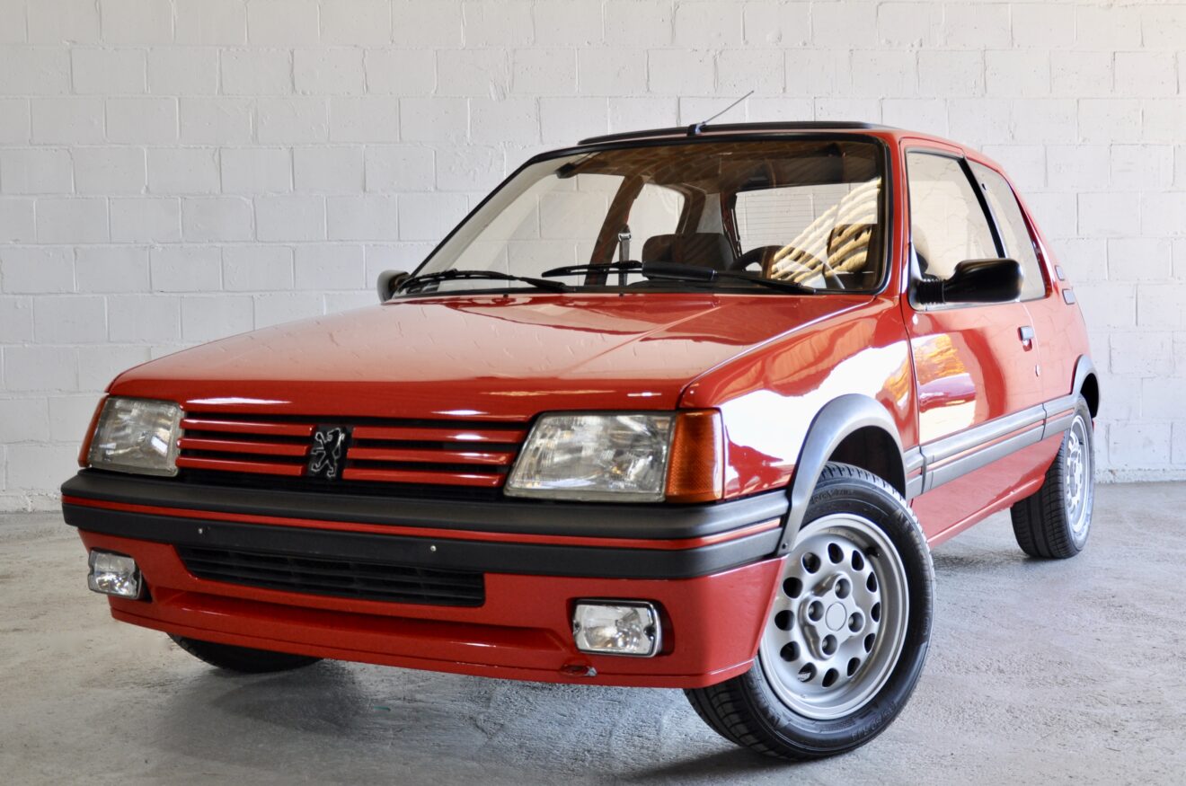 PEUGEOT 205 1.6 GTI 105CV