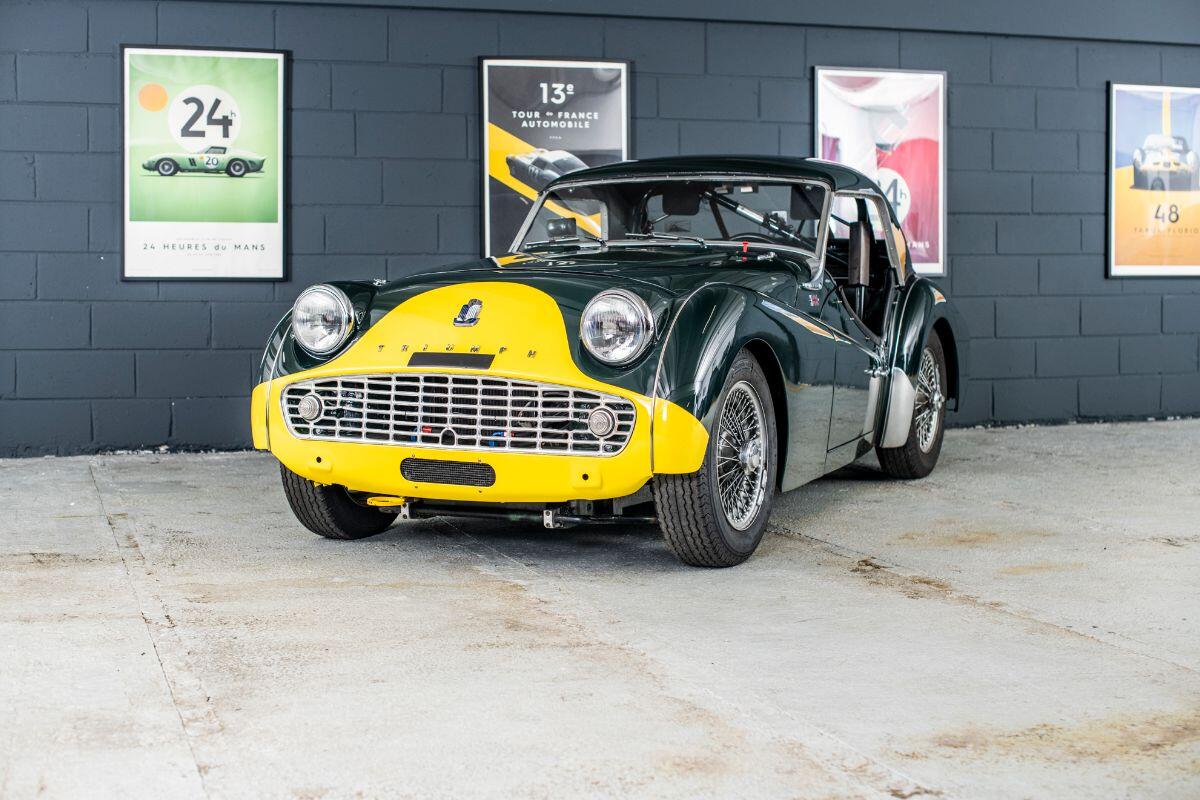 TRIUMPH TR3 FIA