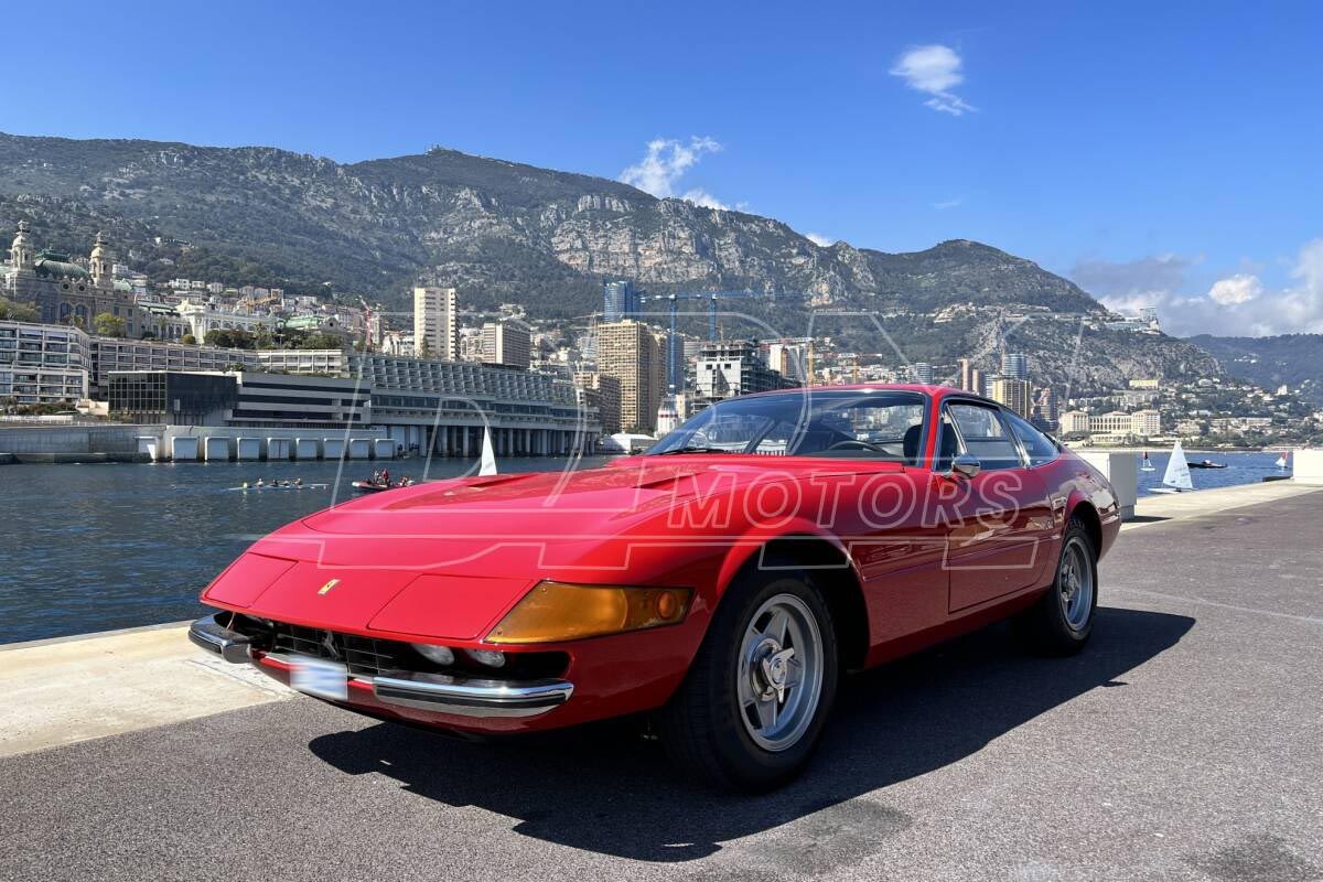 FERRARI 365 GTB4 DAYTONA