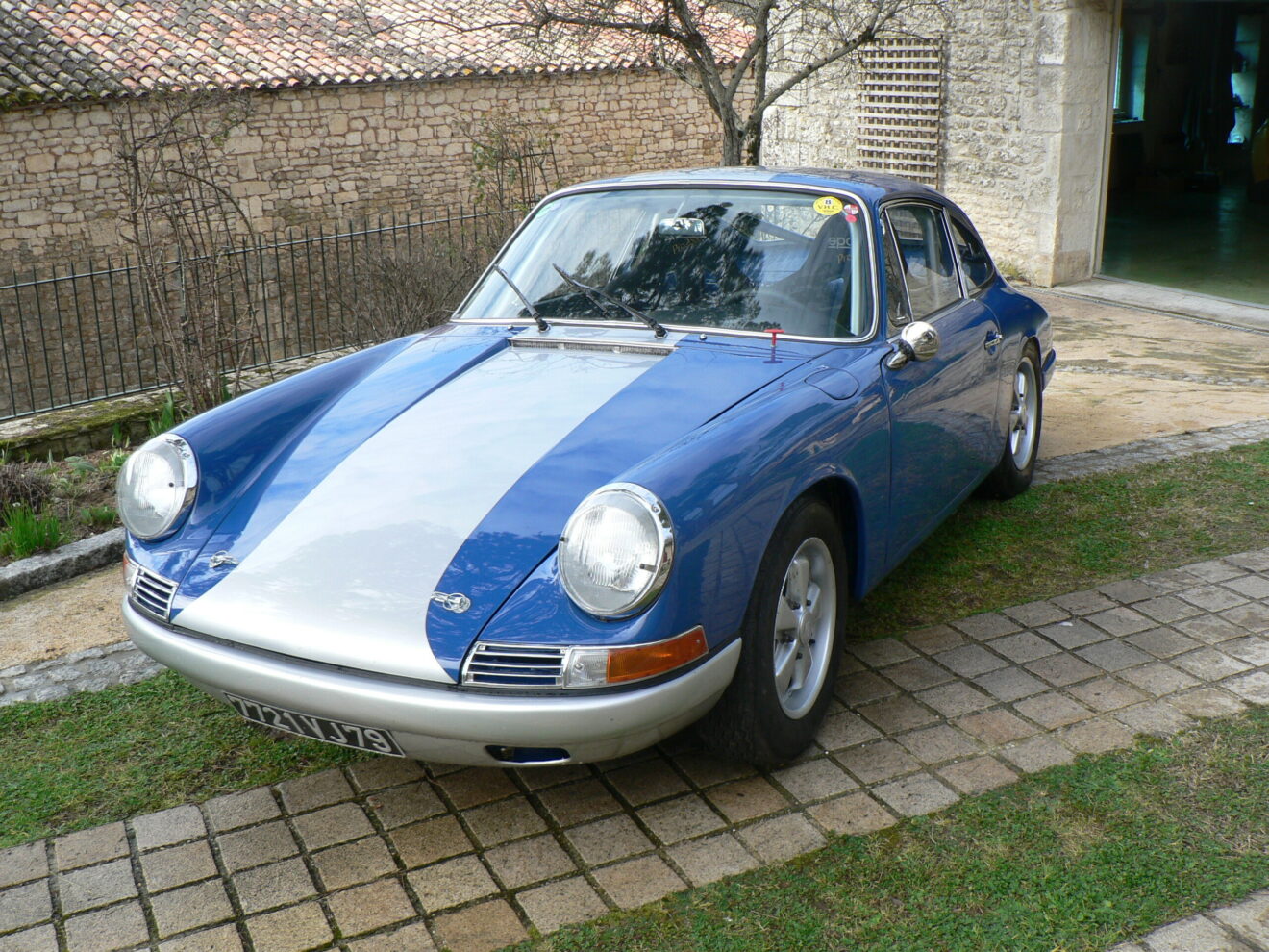 PORSCHE 911 SWB 2.0L 1965